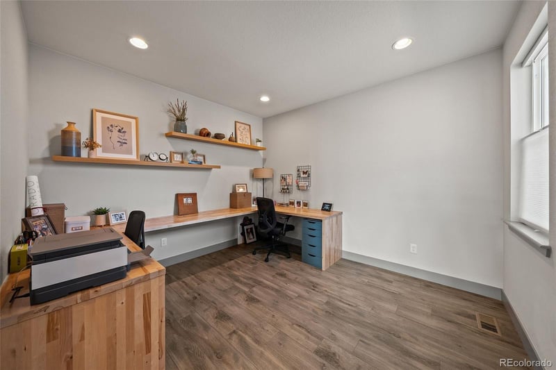 6542 Barnstead Dr, Castle Pines, CO 80108