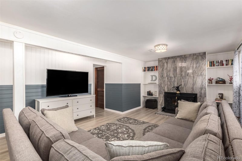 4055 Jet Wing Pl, Colorado Springs, CO 80916