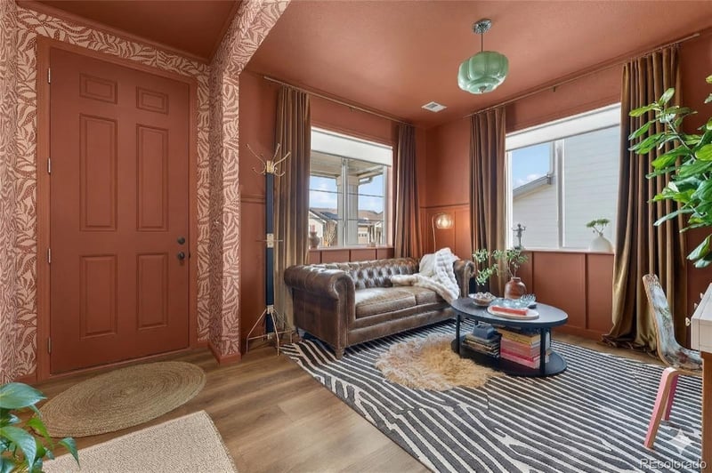 949 Undergrove Way, Aurora, CO 80018