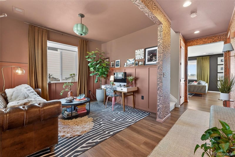 949 Undergrove Way, Aurora, CO 80018