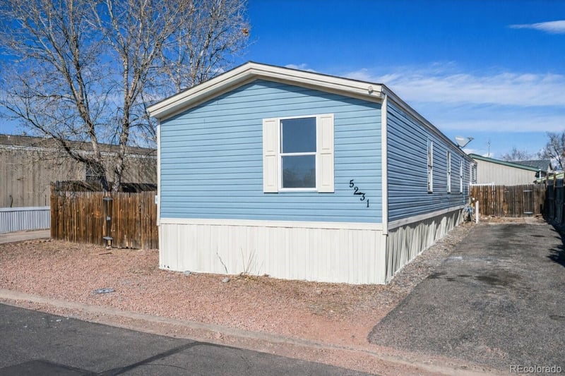 5231 Riverdale Ln Lot 270, Denver, CO 80229