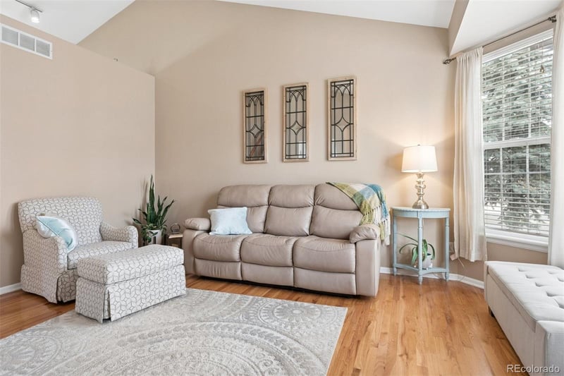 9825 Thornbury Way, Highlands Ranch, CO 80129