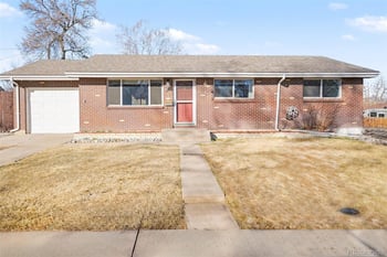 5475 Lakeview St, Littleton, CO 80120