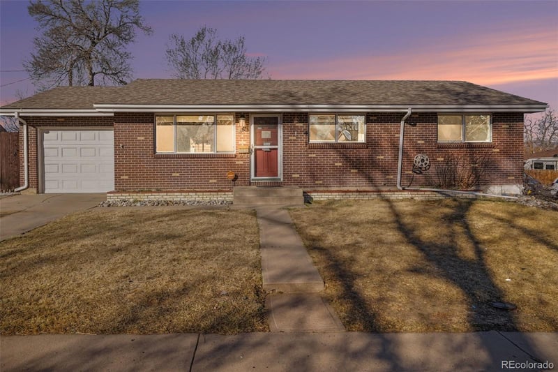 5475 Lakeview St, Littleton, CO 80120