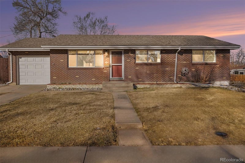 5475 Lakeview St, Littleton, CO 80120