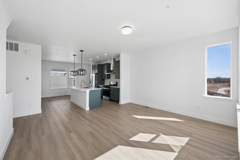 2720 68th Ave, Denver, CO 80221