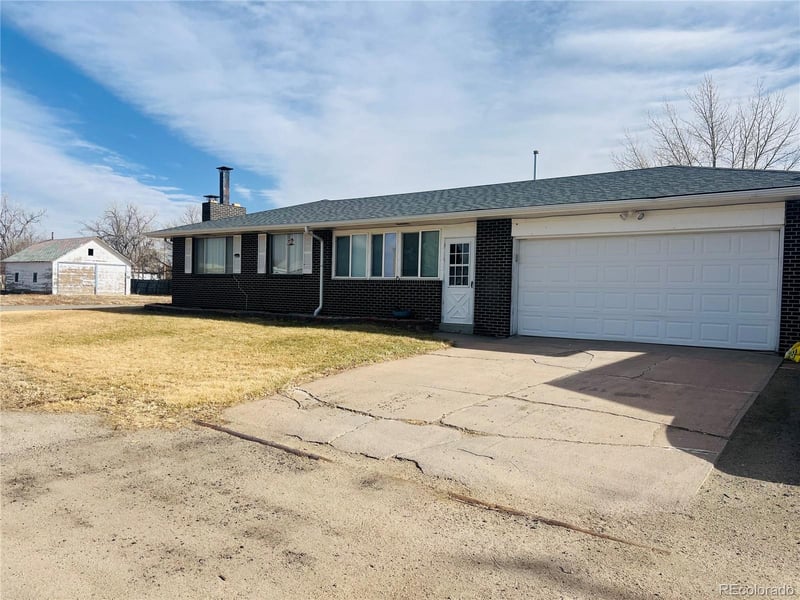 691 3rd Ave, Deer Trail, CO 80105
