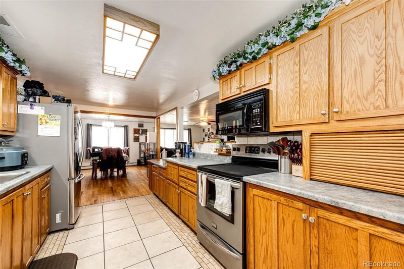 691 3rd Ave, Deer Trail, CO 80105