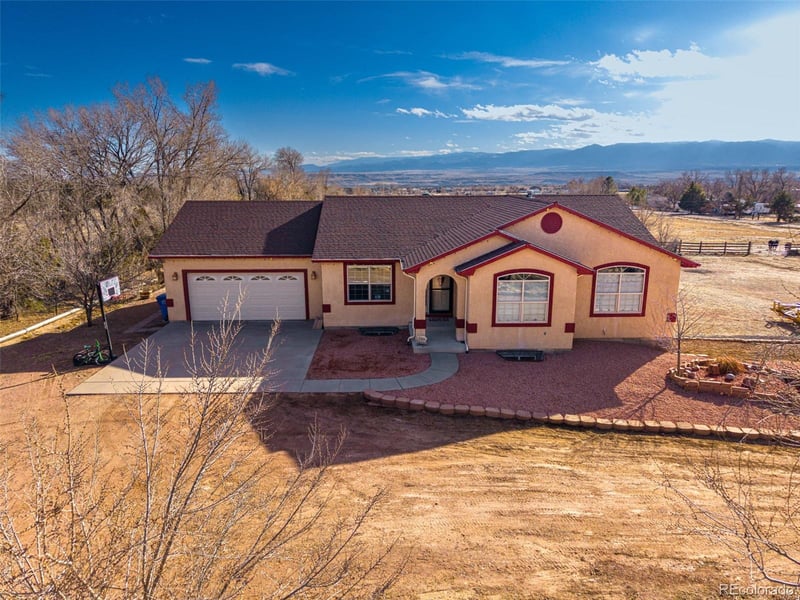 330 7th St, Penrose, CO 81240