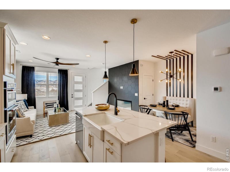 2815 Bear Springs Cir, Longmont, CO 80503