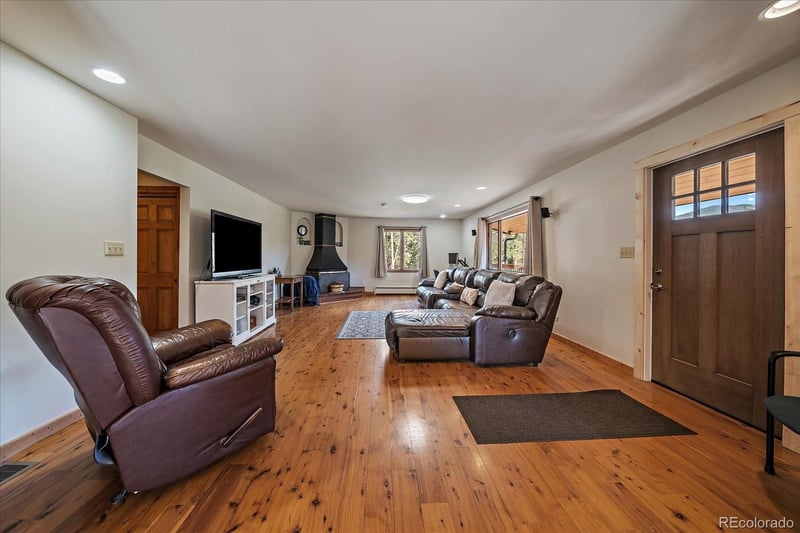 34 Normandy Rd, Evergreen, CO 80439
