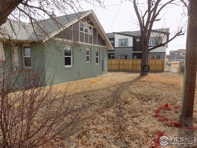 2475 Yukon Dr, Longmont, CO 80504