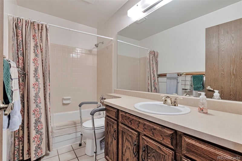 612 Nichols Dr, Littleton, CO 80122