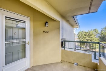 8693 Dry Creek Rd #922, Centennial, CO 80112