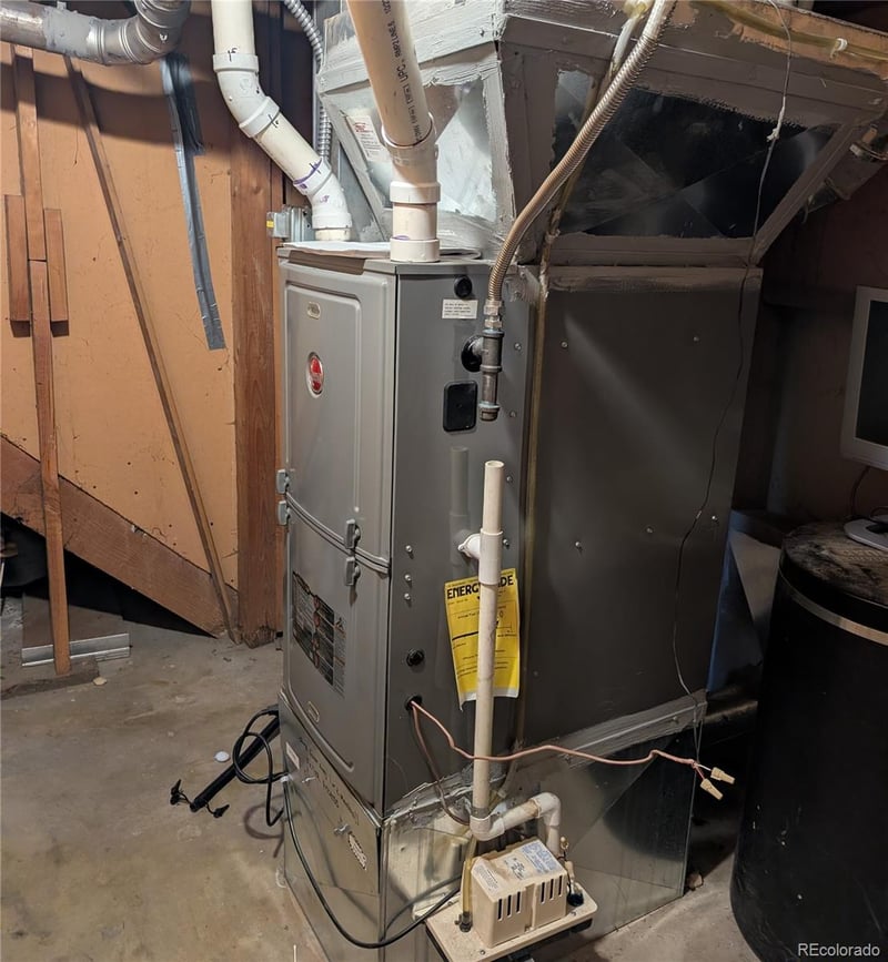 3675 Elm St, Denver, CO 80207