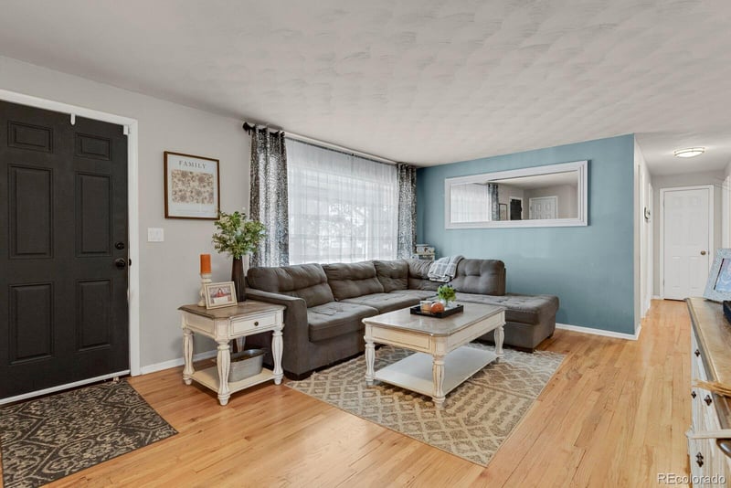 7232 Broadway , Centennial, CO 80122