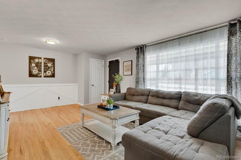 7232 Broadway , Centennial, CO 80122