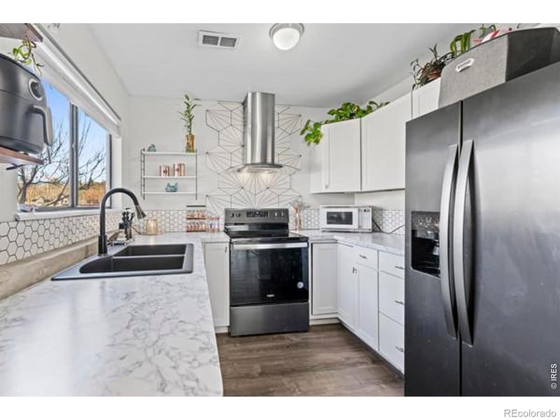 1906 18th St, Loveland, CO 80538