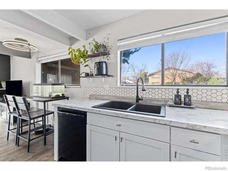 1906 18th St, Loveland, CO 80538