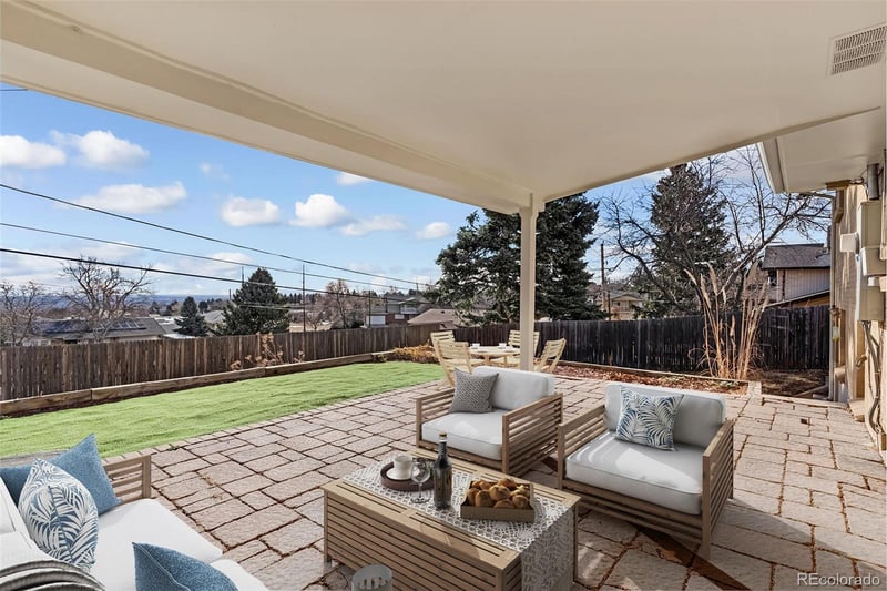 960 Arbutus St, Lakewood, CO 80228