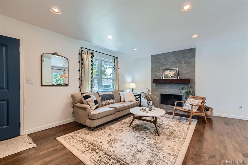 3955 Nucla St, Aurora, CO 80013