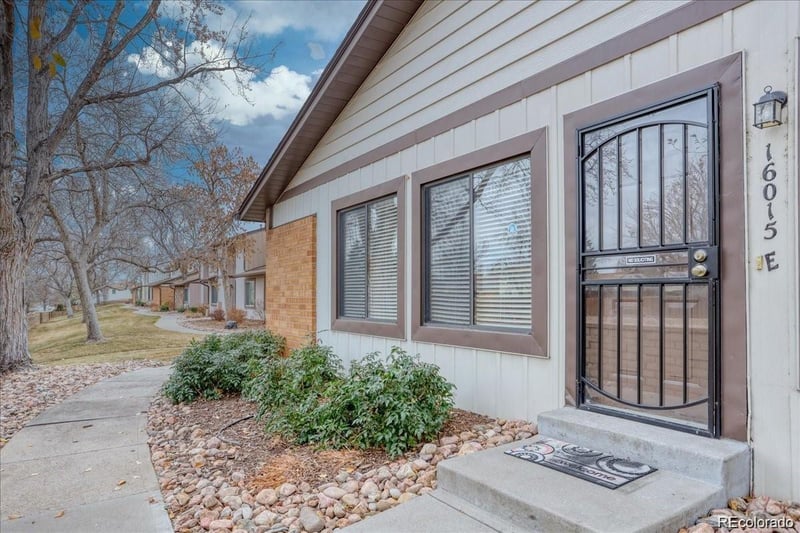 16015 Ithaca Pl #E, Aurora, CO 80013