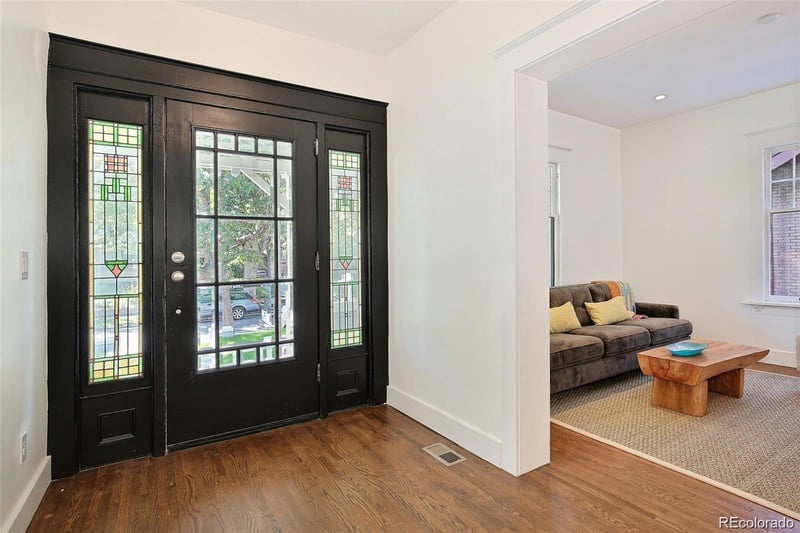 2260 Bellaire St, Denver, CO 80207