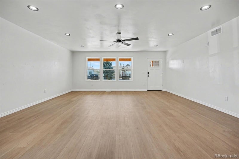 125 6th St, Dacono, CO 80514