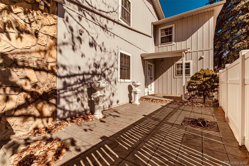 2813 Xanadu Way, Aurora, CO 80014