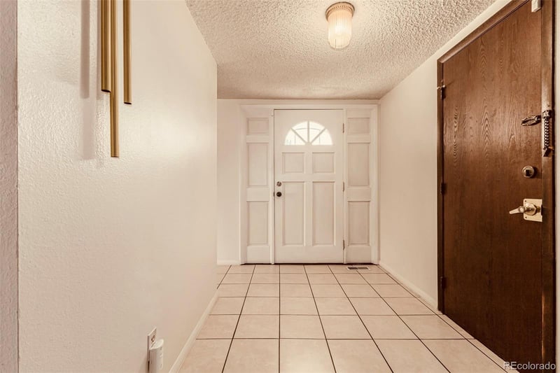 2813 Xanadu Way, Aurora, CO 80014