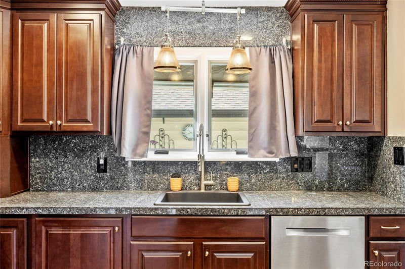 2625 Peoria St, Aurora, CO 80014