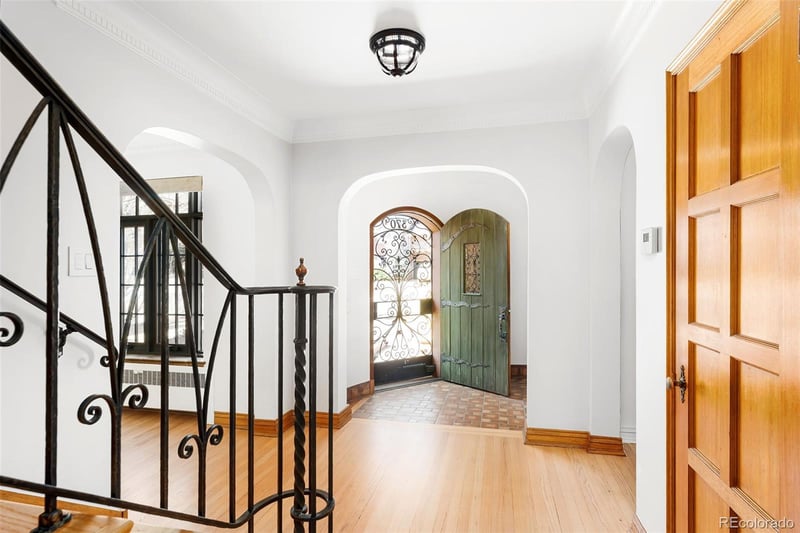 370 Ivy St, Denver, CO 80220