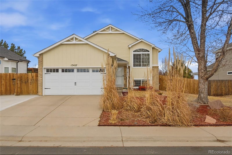 17457 Bellewood Cir, Aurora, CO 80015