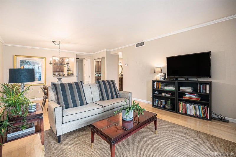 800 Pearl St #1109, Denver, CO 80203