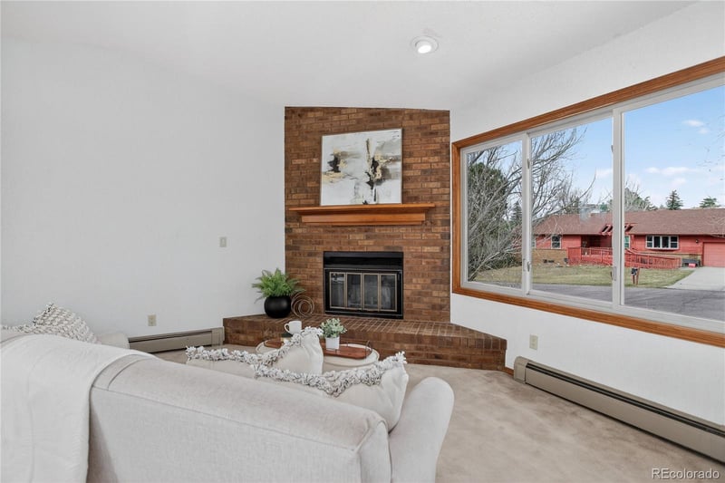 355 Palm Springs Dr, Colorado Springs, CO 80921