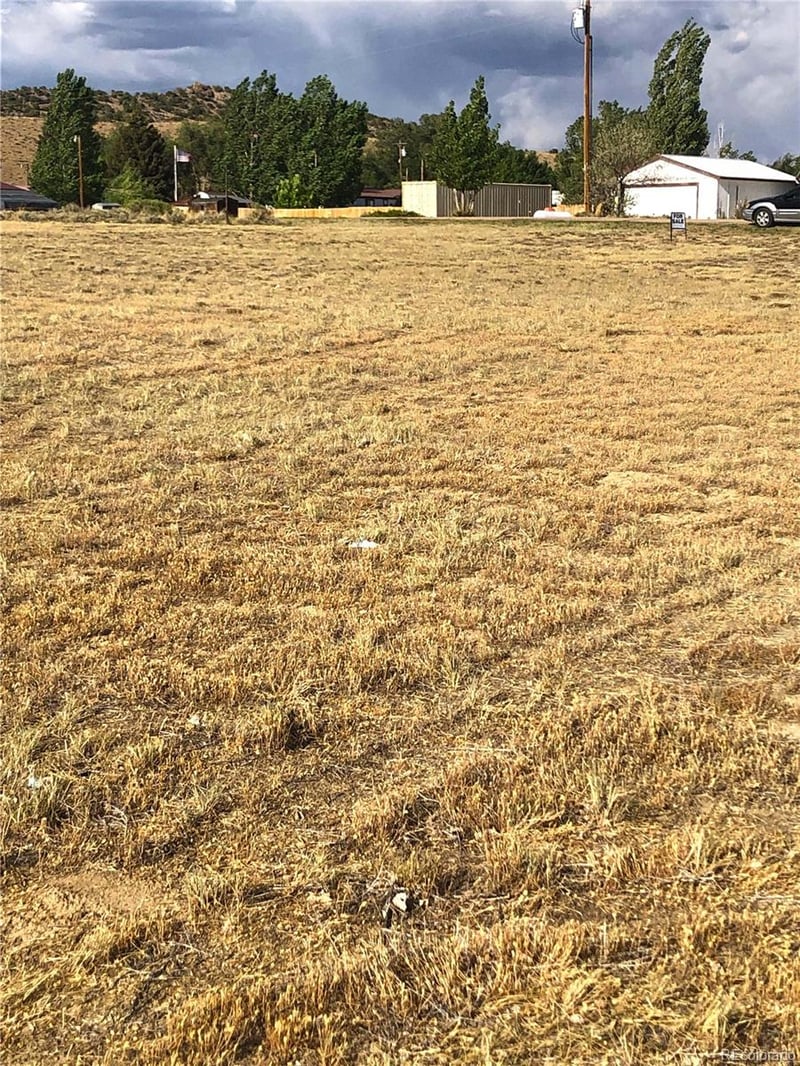 3rd , Dinosaur, CO 81610