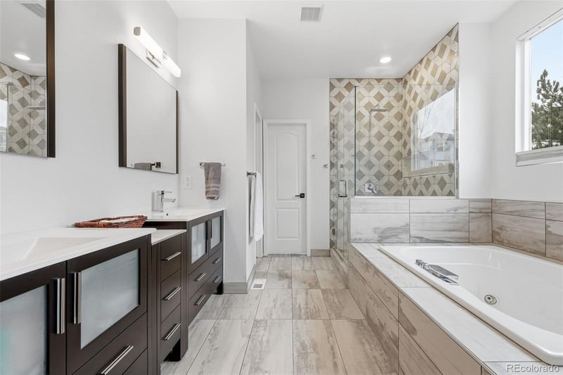 16498 Ellsworth Dr, Golden, CO 80401