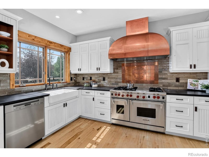 8652 Portico Ln, Longmont, CO 80503