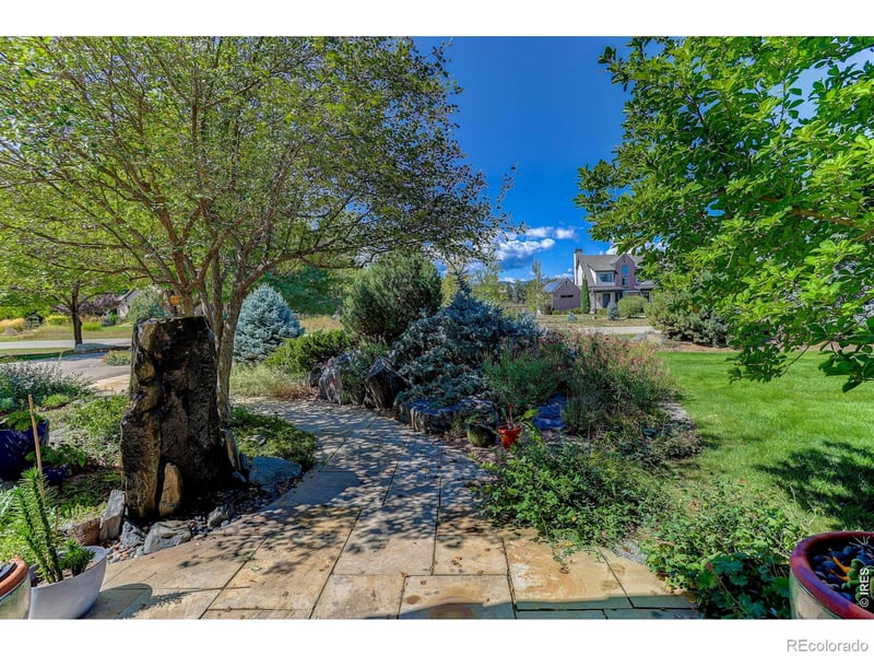 8652 Portico Ln, Longmont, CO 80503