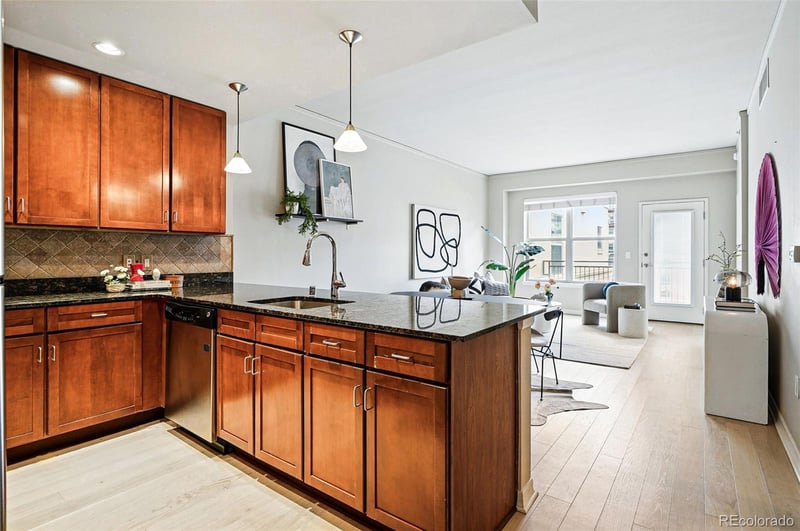 1975 Grant St #810, Denver, CO 80203