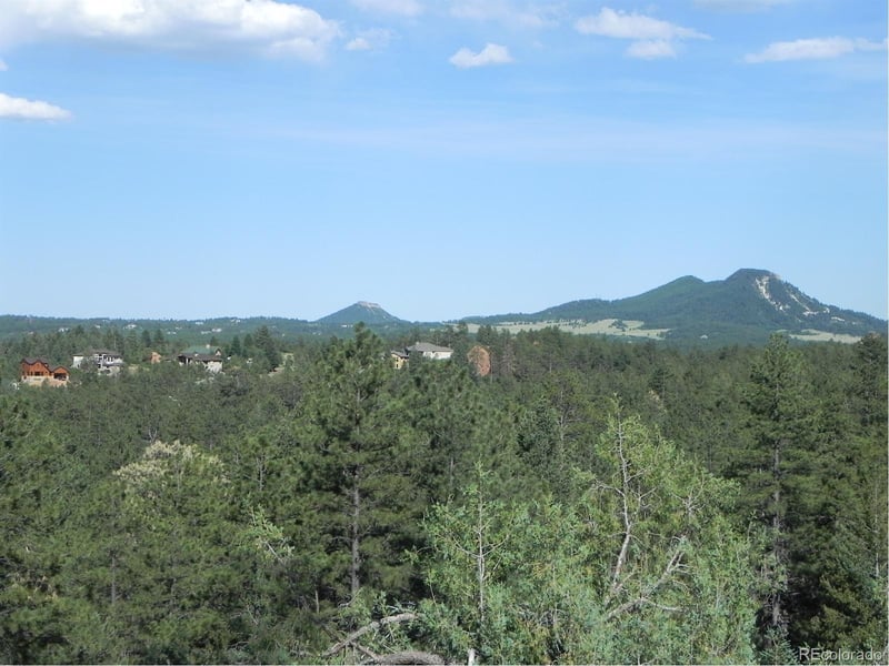 8117 Acoma Dr, Larkspur, CO 80118