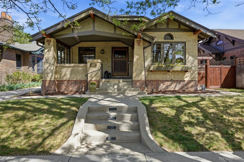 2326 Clermont St, Denver, CO 80207