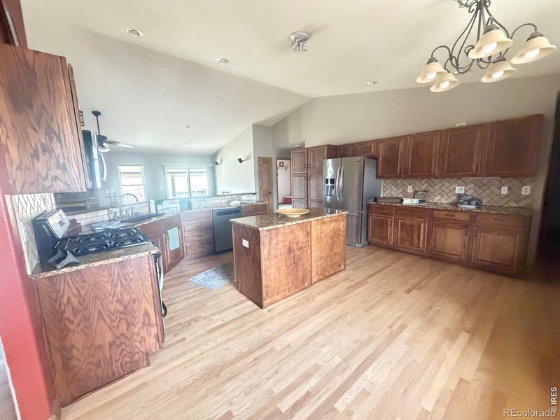 802 Waxberry Ct, Loveland, CO 80538