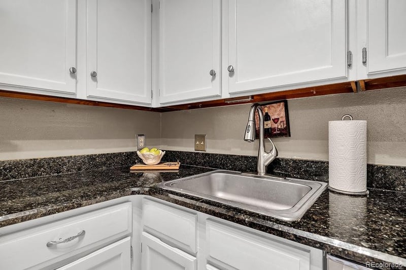 211 Wright St #307, Lakewood, CO 80228