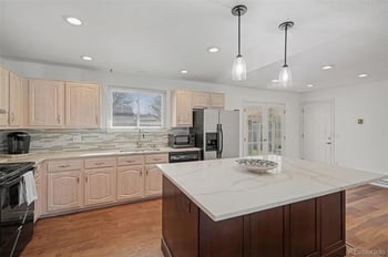 1354 Zeno St, Aurora, CO 80017