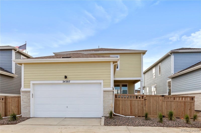 24207 53 Rd Dr, Aurora, CO 80019