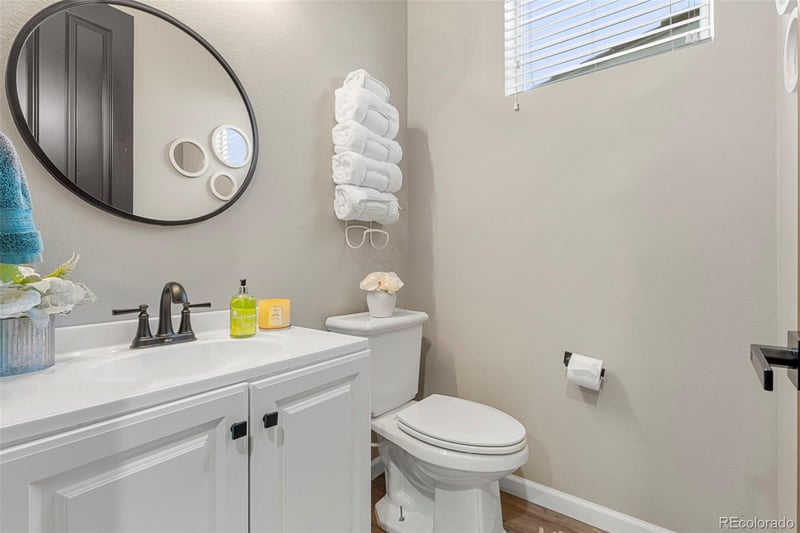 25526 Maple Ave, Aurora, CO 80018