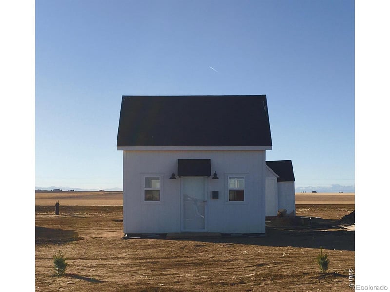 8551 Flint Ridge St, Bennett, CO 80102