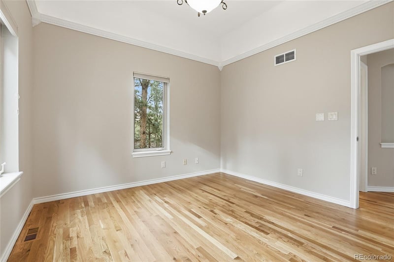 4163 Cheyenne Dr, Larkspur, CO 80118