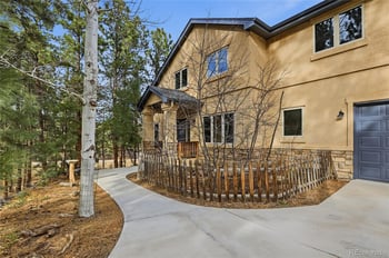 4163 Cheyenne Dr, Larkspur, CO 80118